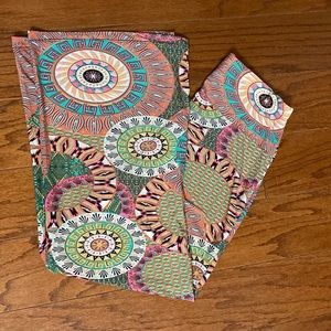 Star signs design high wasted pink & jade colors wide legs pants. Size large